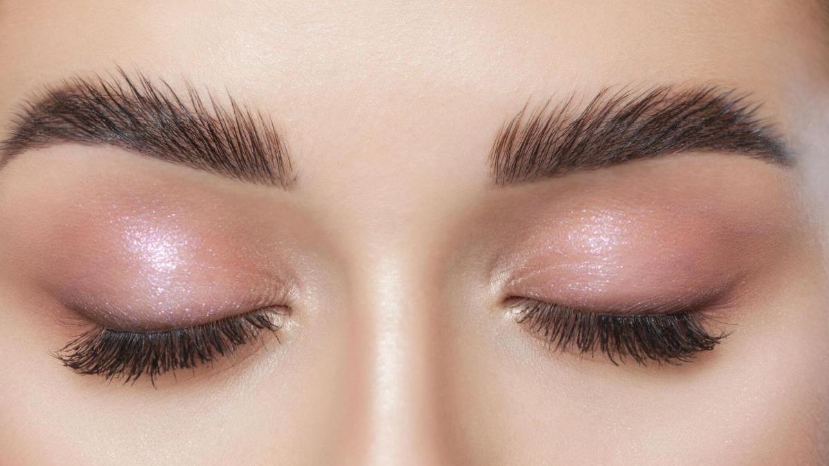 How to Do a Rose Gold Smoky Eyes Makeup